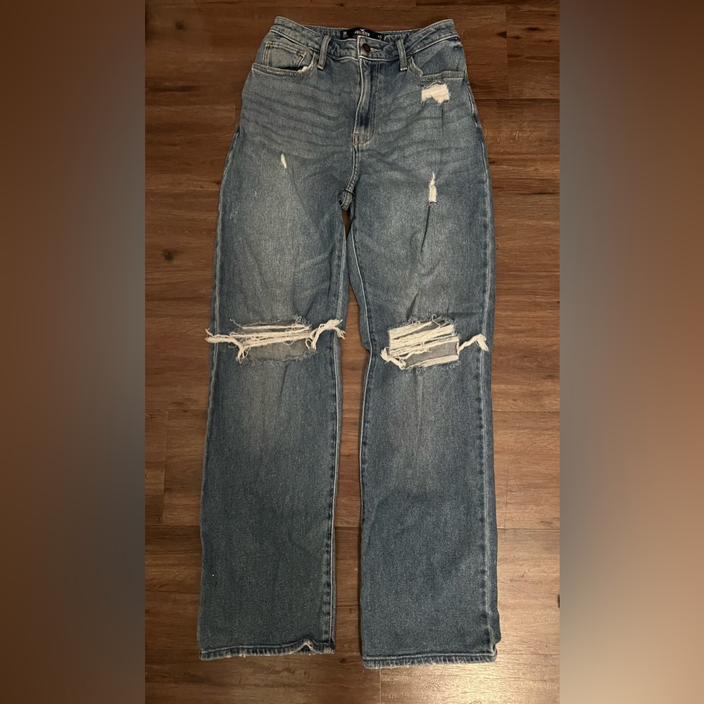 Hollister dad jeans BRAND NEW! Size: 3r W26 L31